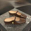 Novo Chinelo Feminino 2025 Estilo Francês – Mule Prata de Bico Aberto com Palmilha Elevada e Solado Macio